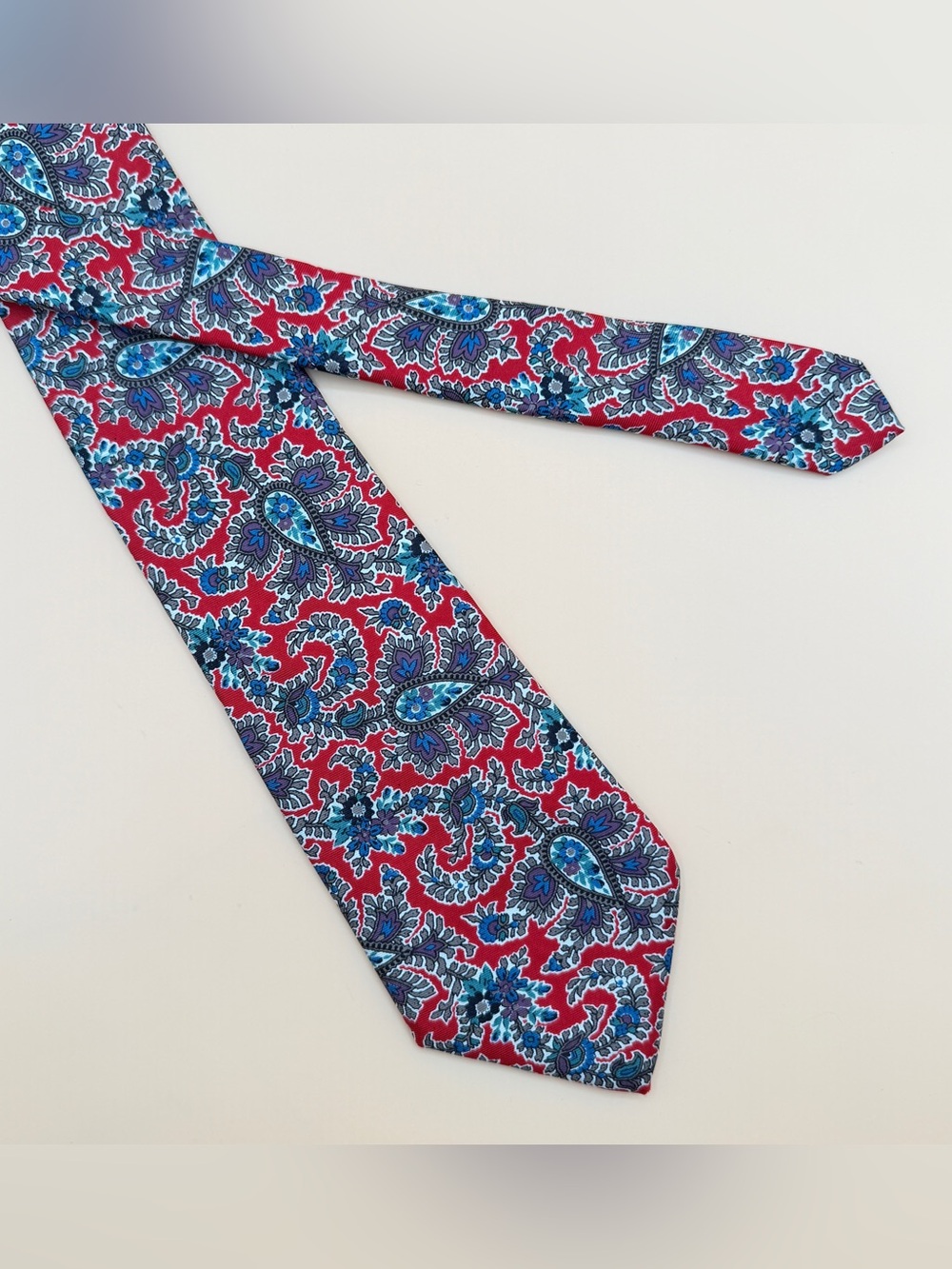 Christian Dior Tie Red Paisley Floral Men’s One Size 100% Silk Classic Necktie